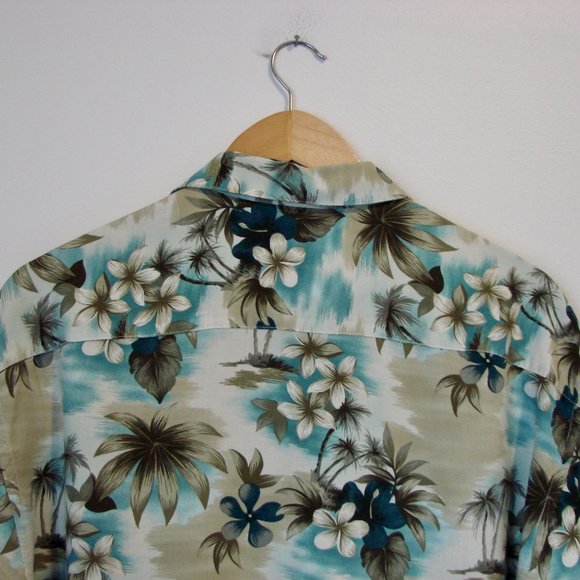 Floral Hawaiian Mens Shirt Short Sleeve Blues Greens Pierre Cardin Size Large - Picture 11 of 12
